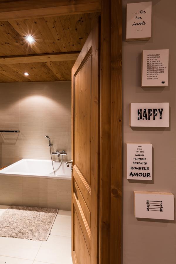 Apartment Au Bon Coin - Luxury Chamonix Hidden Haven, Mont Blanc View, Hot Tub And Garden Экстерьер фото